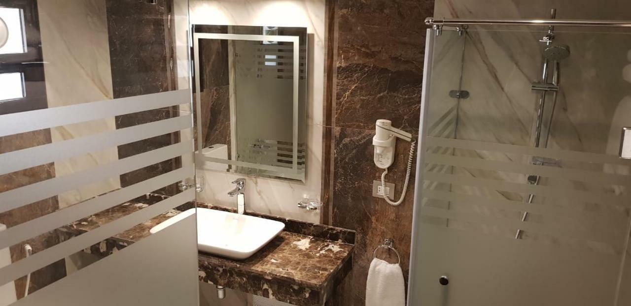 Royal Maadi Hotel Каир Экстерьер фото